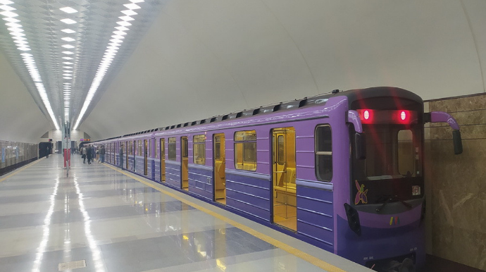В Баку доставлено 10 новых вагонов метро  - ФОТО