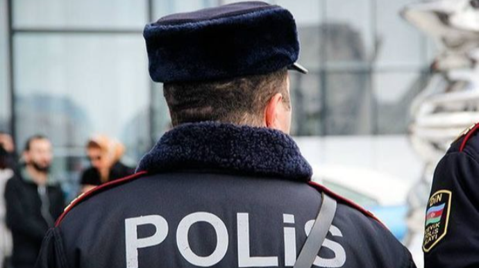 Azərbaycanda polislərə zor tətbiq edildi - RƏSMİ 