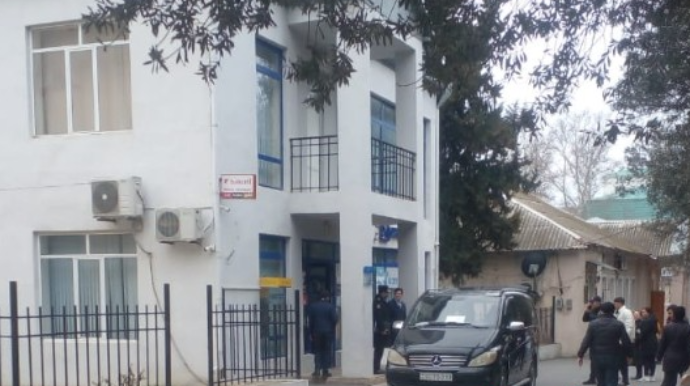 80 yaşlı kişi Mərkəzi Poçt binasında öldü 