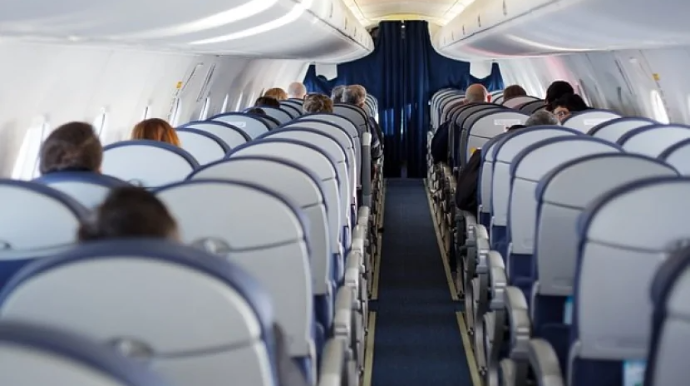 Təyyarə göydə ALOVLANDI 