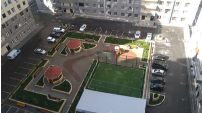 “Kristal Abşeron”da avtomobillər həyətdən niyə çıxarılır? - ŞİKAYƏT VAR 