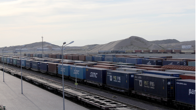 Qazaxıstanla Çin arasında dəmir yolu daşımalarının həcmi artıb