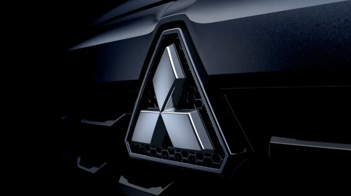 Mitsubishi Pajero ailəsi yeni modellərlə genişlənəcək 