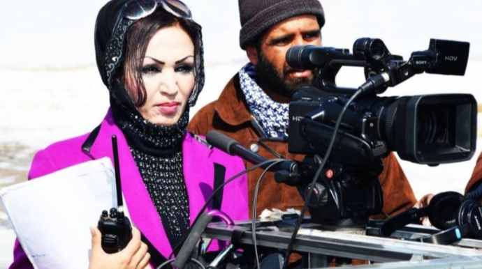 Qadın kinorejissor avtomobilində güllələndi