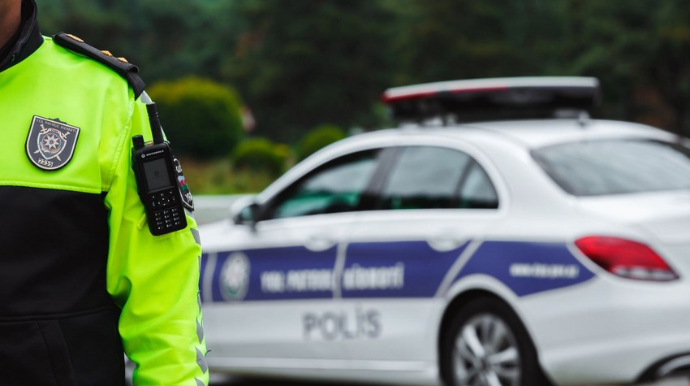 Azərbaycanda DYP postunda polisə bıçaq çəkdilər - Narkotik aşkarlandı   