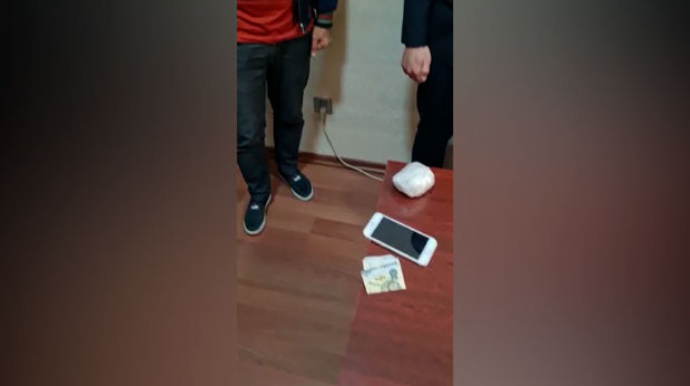 Bakıda yarım kiloqram narkotiki satmaq istəyən ələ keçdi   - FOTO - VİDEO