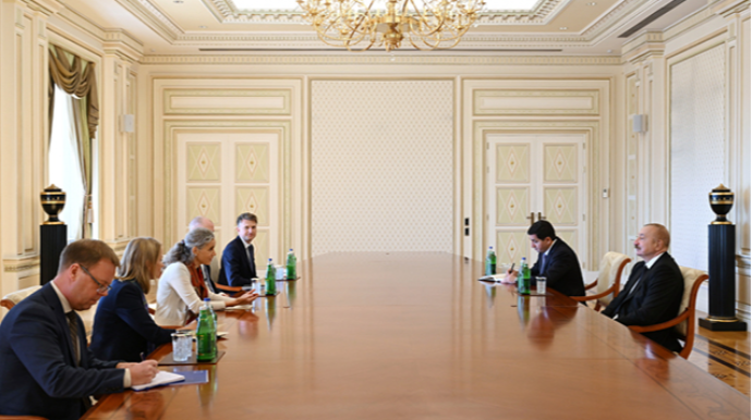 Prezident  qəbul keçirdi  - FOTO