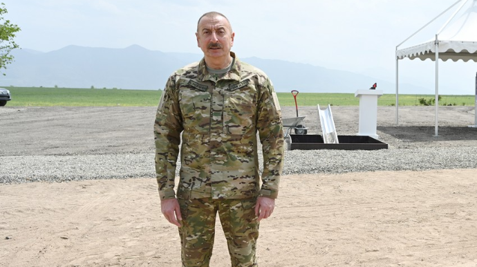 Prezident Zəngilan Beynəlxalq Hava Limanının tikinti işləri ilə tanış olub 