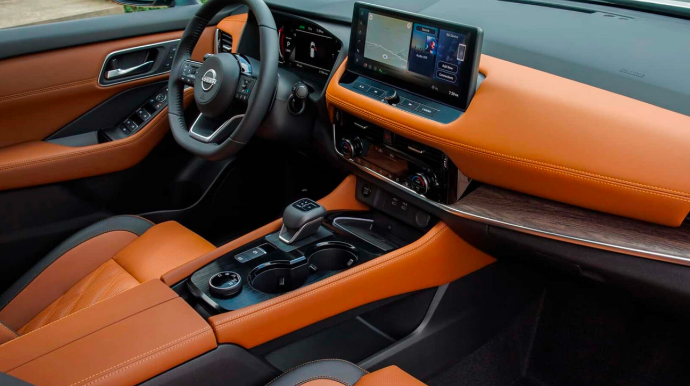 "Nissan" məhkəməyə verildi:  Avtomobil hərəkətdə olarkən qapıları açılır