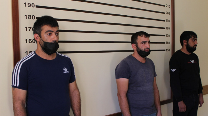 Mingəçevirdə taksi sürücüsünə qarşı  soyğunçuluq edən müştərilər saxlanılıb  - FOTO