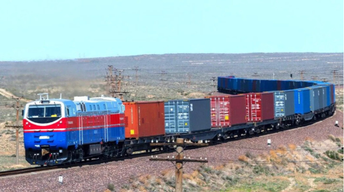 Qazaxıstanda dəmir yolu daşımaları avtomatlaşdıracaq