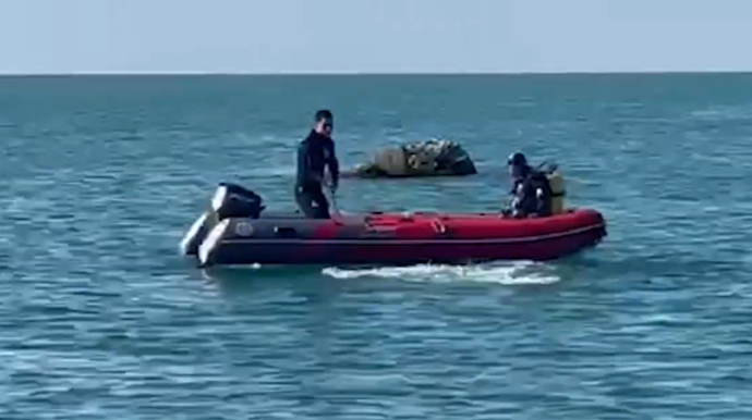 Dənizdə batan 3 gəncin axtarışı davam edir - VİDEO