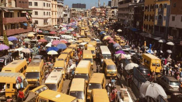 Nigeriyada 2 avtobusun toqquşması nəticəsində 18 ölüb