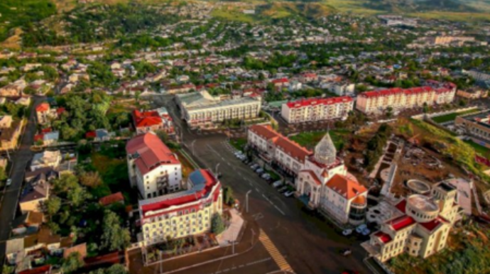 Xankəndində ev almaq istəyənlərin nəzərinə: qiymət ucuz, satış təcili   - FOTO