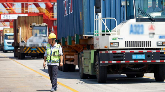 Çindən gələn yük maşınlarının qiyməti ilin əvvəlindən 30% artıb - SƏBƏB 