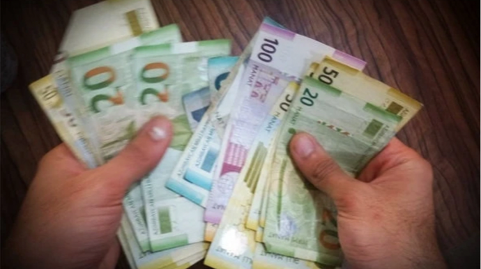 Abşeronda kişi bankomatdan pul oğurlayıb qonşulara xərclədi 