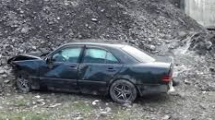 Xocalıda avtomobil aşıb, ölən var 