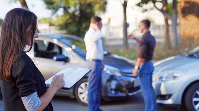 Sığorta şirkətləri qəzanın ödənişini vətəndaşa onlayn şəkildə niyə vermirlər? - VİDEO 