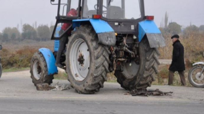 Azərbaycanda məktəblini traktor vurub öldürdü 