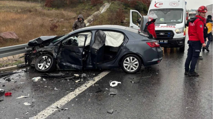 İzmir-İstanbul avtomagistralında zəncirvari qəza: ölən var 