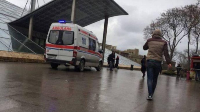 Təcili yardım gələnə kimi xəstə keçinə bilər - Metronun tibb məntəqəsi PROBLEMİ... 