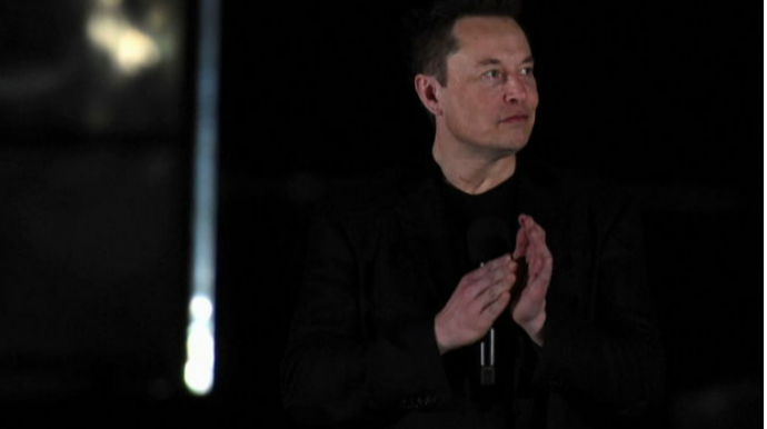 Основатель SpaceX Илон Маск стал первым в мире человеком, потерявшим 200 млрд долларов