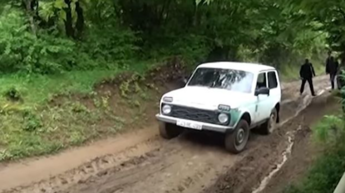 Həlli tapılmayan 18 kilometrlik kənd yolu - VİDEO