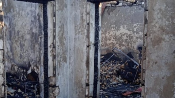 Yevlaxda yaşayış evi yanaraq kül olub  - FOTO