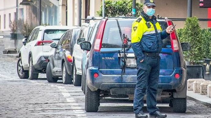 Bu ölkə yenidən qadağalara qayıdır: Sərhədlər bağlana bilər 