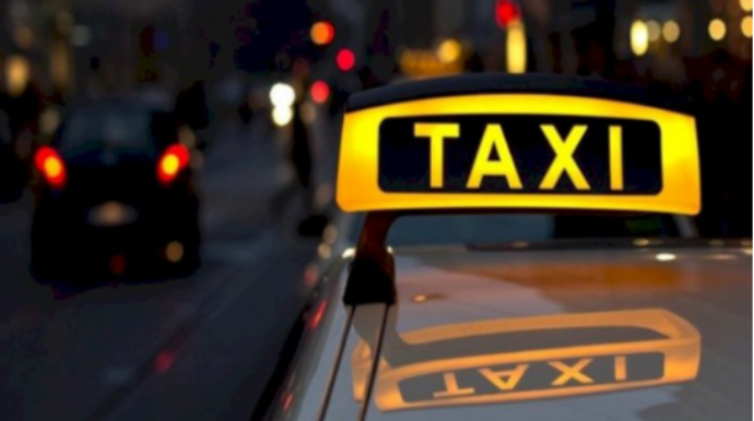 Ananın uşağını “unutduğu” taksinin sürücüsü danışdı: “Sifarişi başqası vermişdi” 