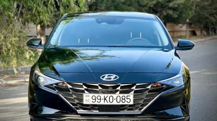 Mərkəzi Bankın 100 min manatlıq maşını satışa çıxarılır 