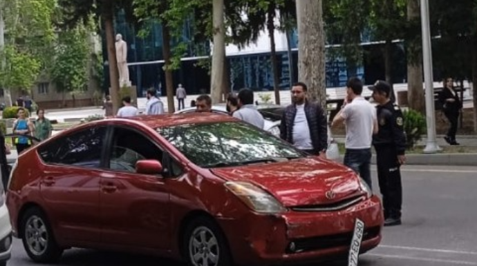 Mingəçevirdə 2 "Toyota Prius"  toqquşdu - FOTO 