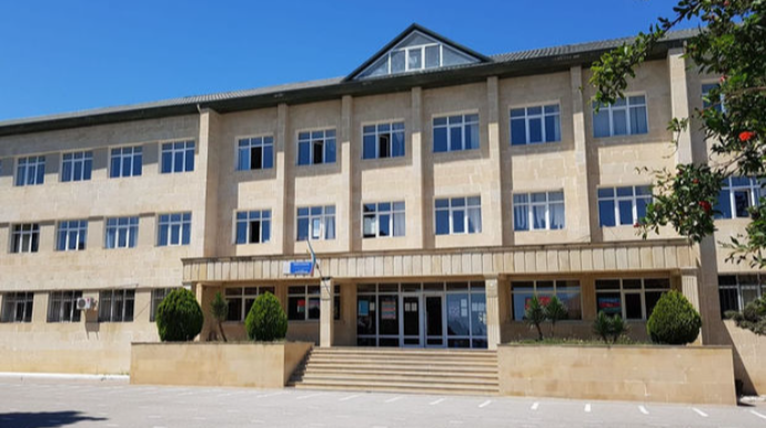 Bakı məktəbində BİABIRÇILIQ: Doğum gününə pul yığdığı iddia olunan direktor DANIŞDI