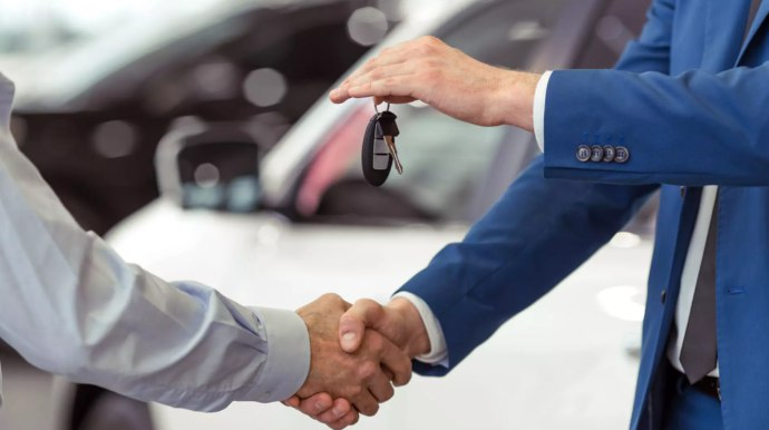 Deputatdan avtomobil üçün verilən etibarnamənin ləğvinə FƏRQLİ MÜNASİBƏT