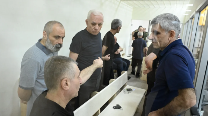 Ermənistan vətəndaşlarının şikayətləri üzrə apellyasiya məhkəməsində hakimlər kollegiyası müşavirəyə gedib - FOTO 