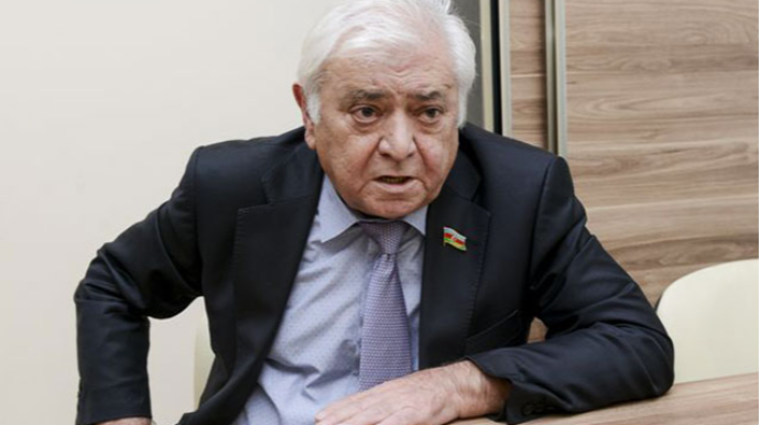 Deputat Gədəbəyin icra başçısı və bələdiyyə sədrini TƏNQİD ETDİ 