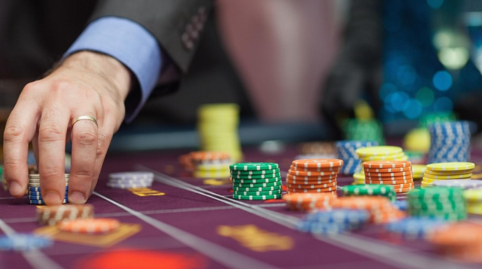 Ağcabədidə kafedə qumar oynayanlar cəzalandırılıb