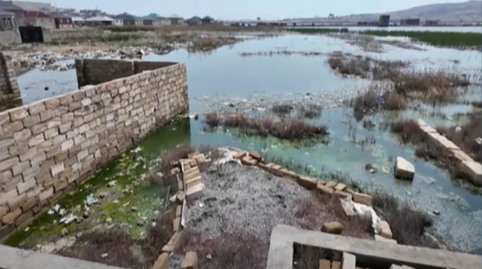 Gölü qurudaraq tikilən evlər - Bələdiyyə sədrinin yalanı İFŞA EDİLDİ  - VİDEO