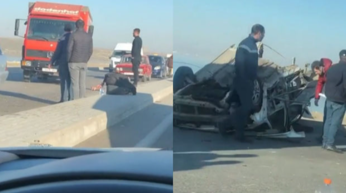 Bakıda ağır qəza: Avtomobil iki yerə bölündü - VİDEO