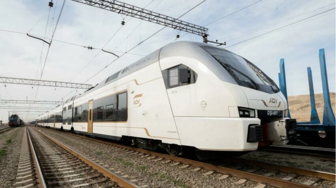 Sərnişinlərin NƏZƏRİNƏ:  Azərbaycanda yeni qatar reysi fəaliyyətə başlayır 