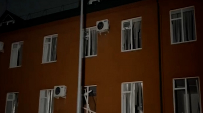 Xüsusi təyinatlı polis alayının kazarması hücuma məruz qaldı - Yaralılar var