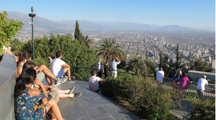 Daha bir ölkə sərhədlərini açdı