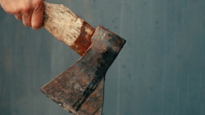 Bakıda avtomobil icarəsi ofisində baltalı hücum 