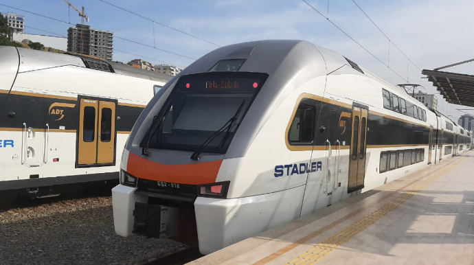 ADY:  Sumqayıt-Bakı qatarının gecikməsinə dumanlı hava səbəb olub  - YENİLƏNİB