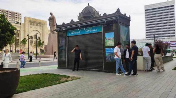 "28 May" metrostansiyasının yaxınlığında qanunsuz qoyulan köşk götürülüb 