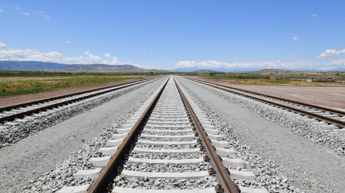 Horadiz-Ağbənd dəmir yolu xəttinin illik buraxılış qabiliyyəti açıqlandı