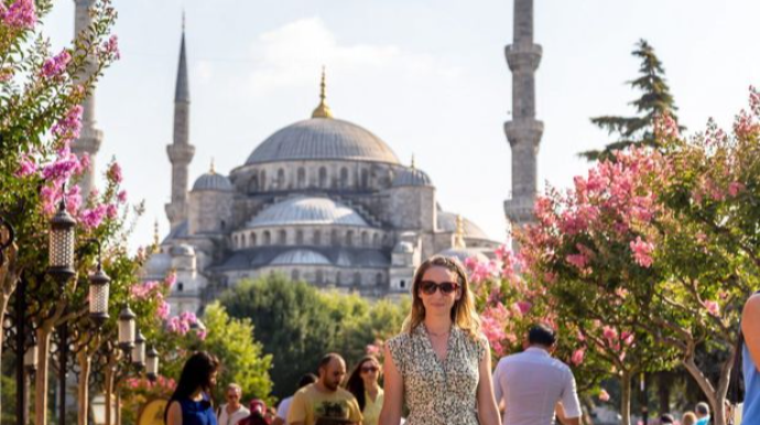 İstanbulda əcnəbilərə yaşayış icazəsinin verilməməsi ilə bağlı RƏSMİ AÇIQLAMA 