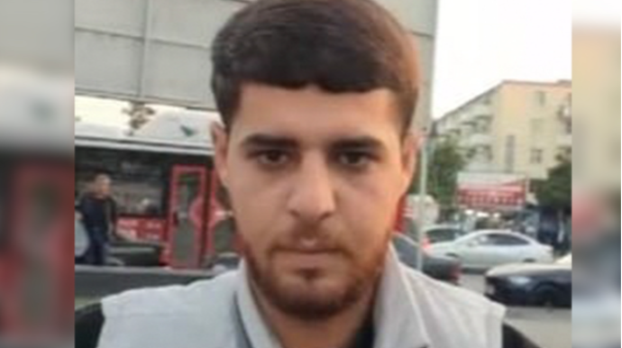 Metronun qarşısında corab satdığı deyilən qazi haqda - AÇIQLAMA 