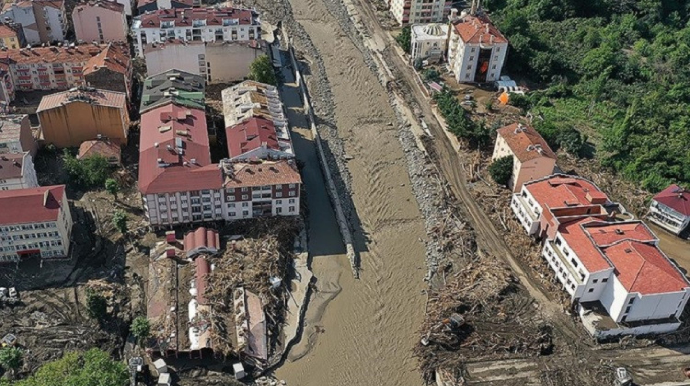 Türkiyədə sel qurbanlarının sayı 82 nəfərə çatıb