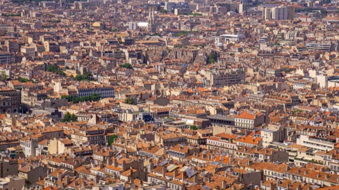 Ermənilərin sıx məskunlaşdığı çirkli Avropa şəhəri